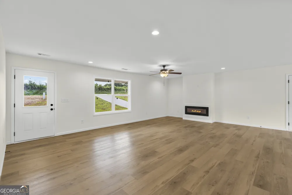 5691 Julian Baugh RD Lula, GA 30554