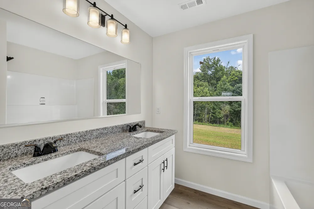 5691 Julian Baugh RD Lula, GA 30554