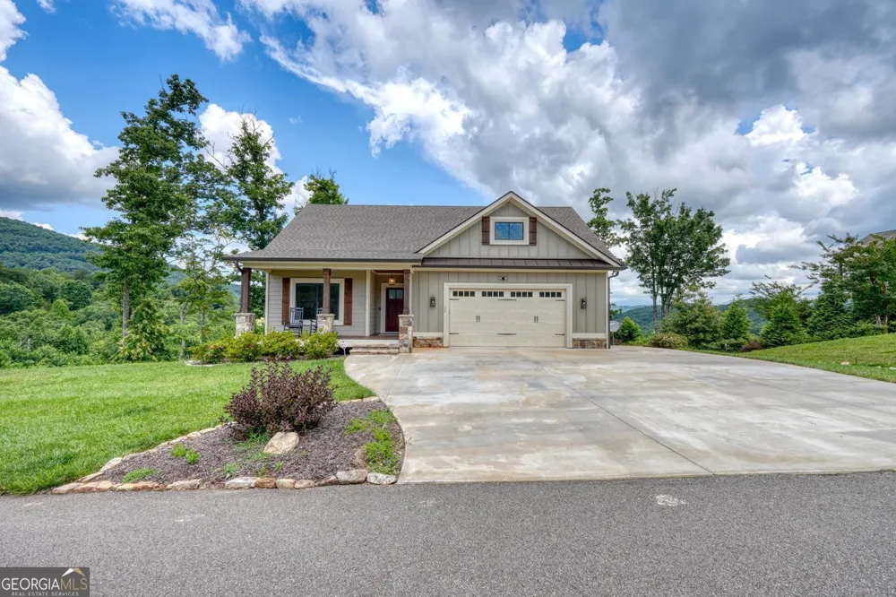 25 Ivy Log Heights SPUR Young Harris, GA 30582