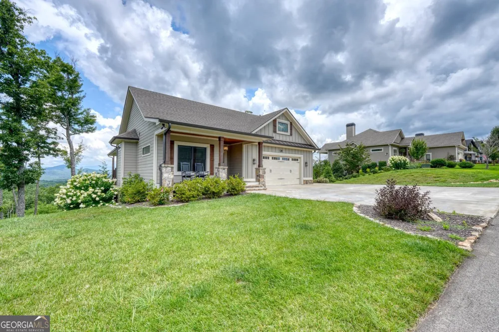 25 Ivy Log Heights SPUR Young Harris, GA 30582