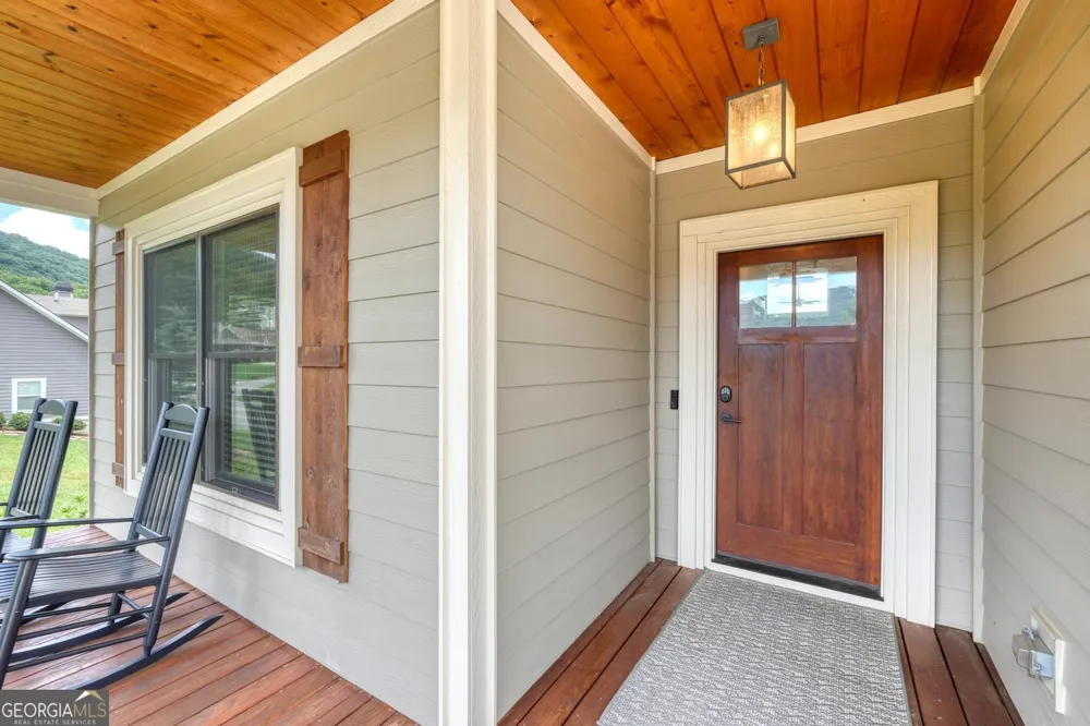 25 Ivy Log Heights SPUR Young Harris, GA 30582