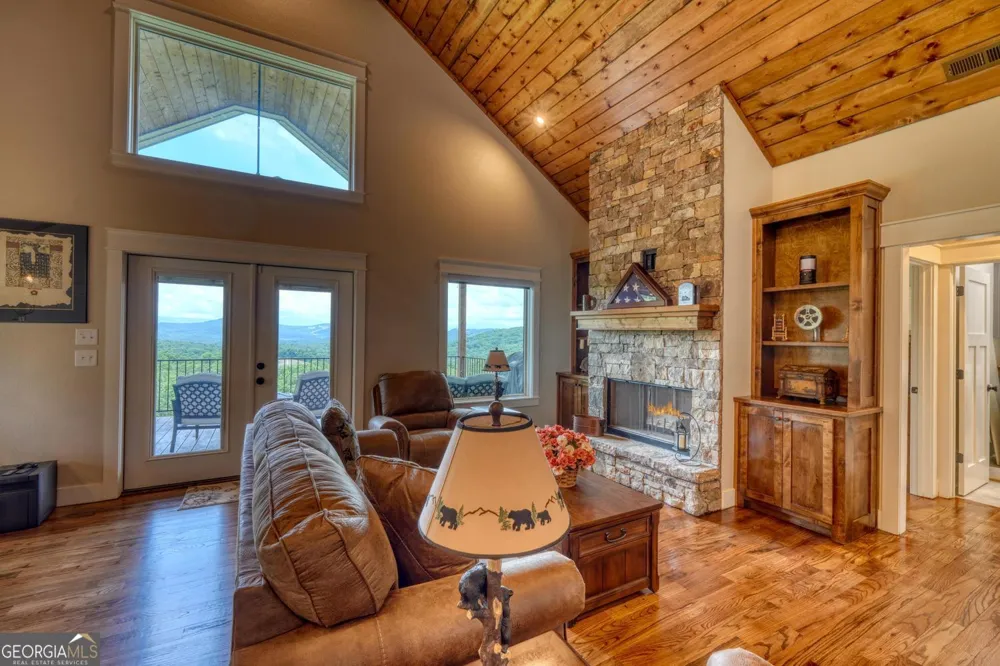 25 Ivy Log Heights SPUR Young Harris, GA 30582