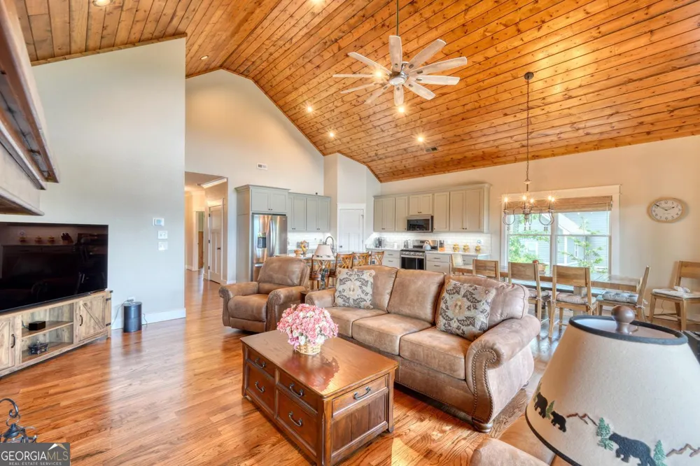 25 Ivy Log Heights SPUR Young Harris, GA 30582