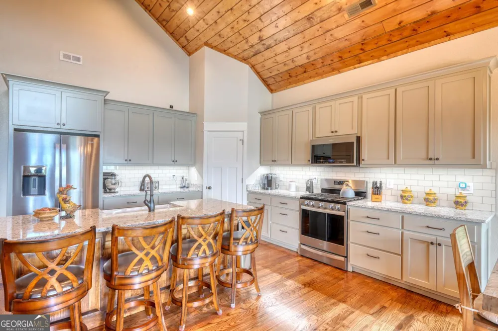 25 Ivy Log Heights SPUR Young Harris, GA 30582