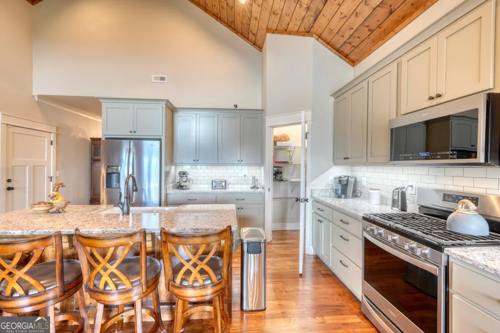 25 Ivy Log Heights SPUR Young Harris, GA 30582