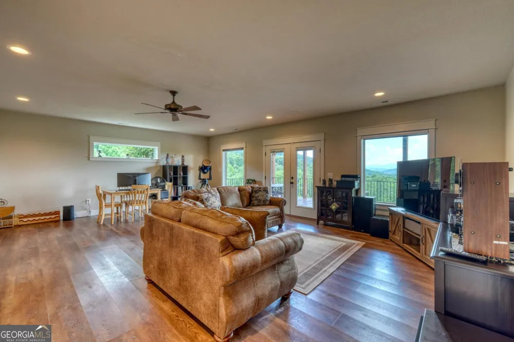 25 Ivy Log Heights SPUR Young Harris, GA 30582