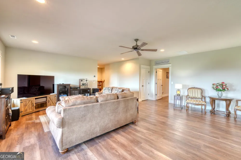 25 Ivy Log Heights SPUR Young Harris, GA 30582