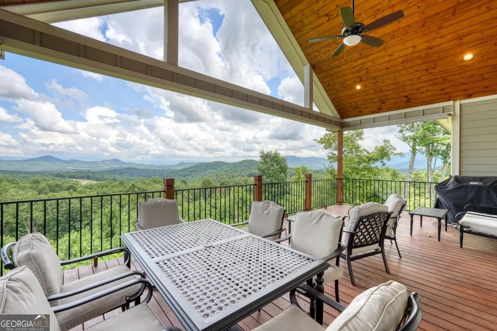 25 Ivy Log Heights SPUR Young Harris, GA 30582