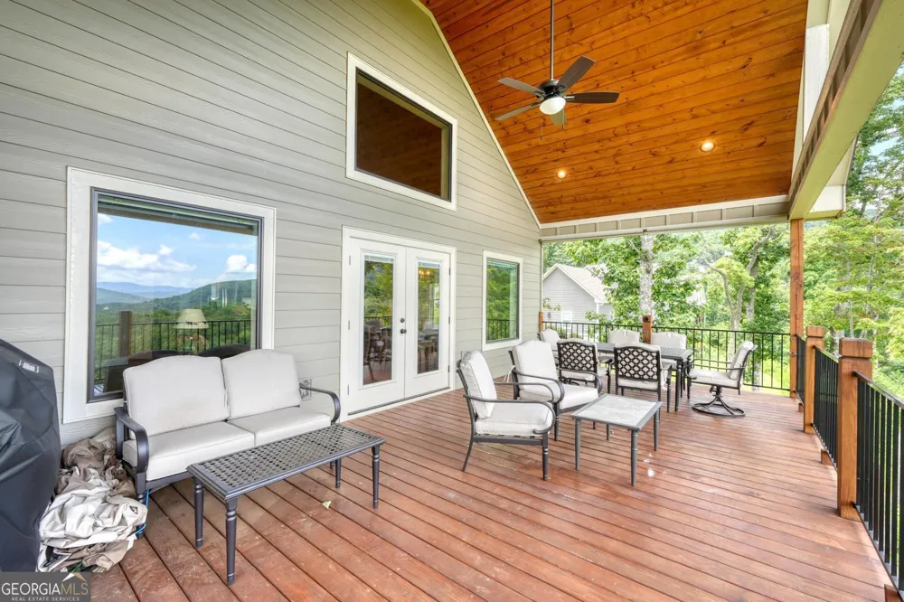 25 Ivy Log Heights SPUR Young Harris, GA 30582