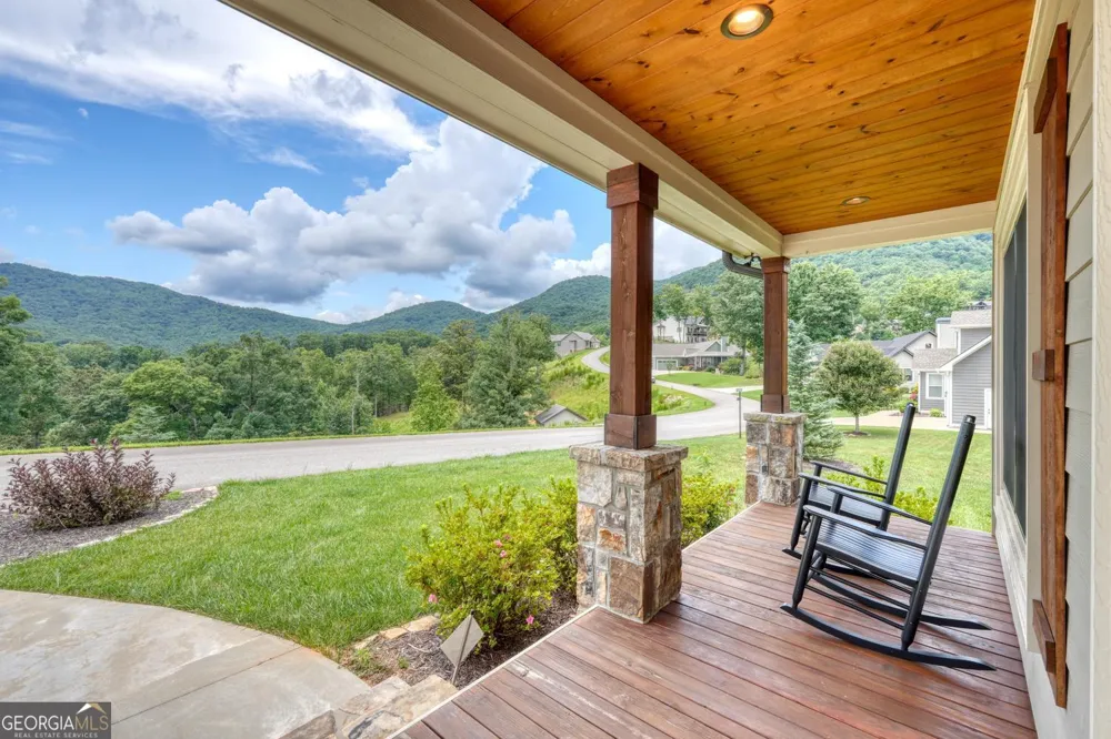 25 Ivy Log Heights SPUR Young Harris, GA 30582
