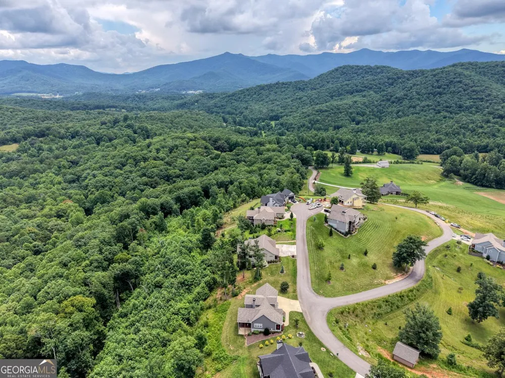 25 Ivy Log Heights SPUR Young Harris, GA 30582