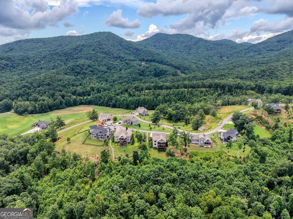 25 Ivy Log Heights SPUR Young Harris, GA 30582