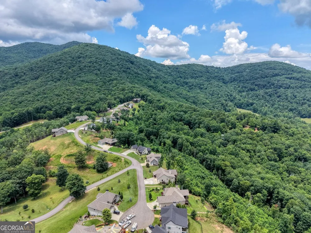 25 Ivy Log Heights SPUR Young Harris, GA 30582
