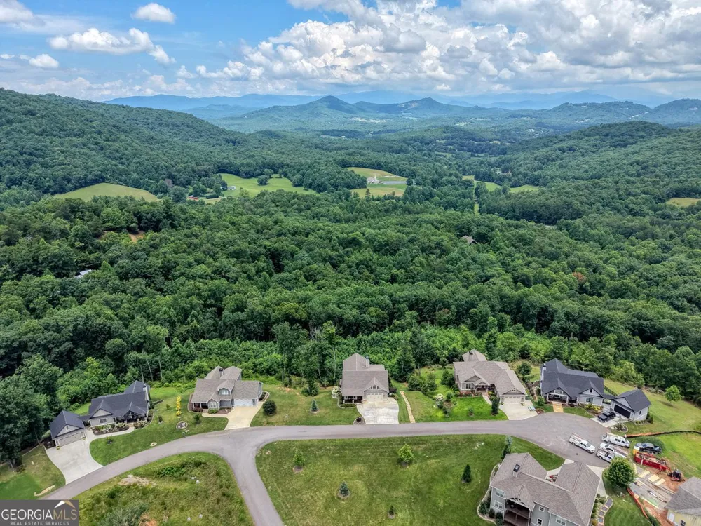 25 Ivy Log Heights SPUR Young Harris, GA 30582