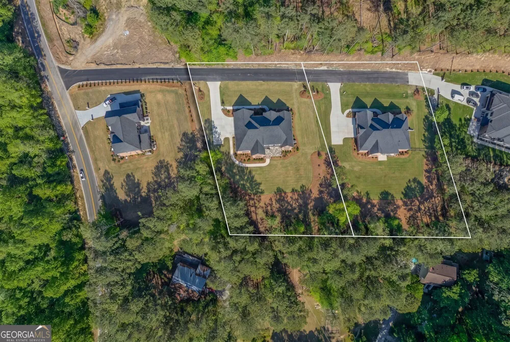 1559 Whitley RD Dacula, GA 30019