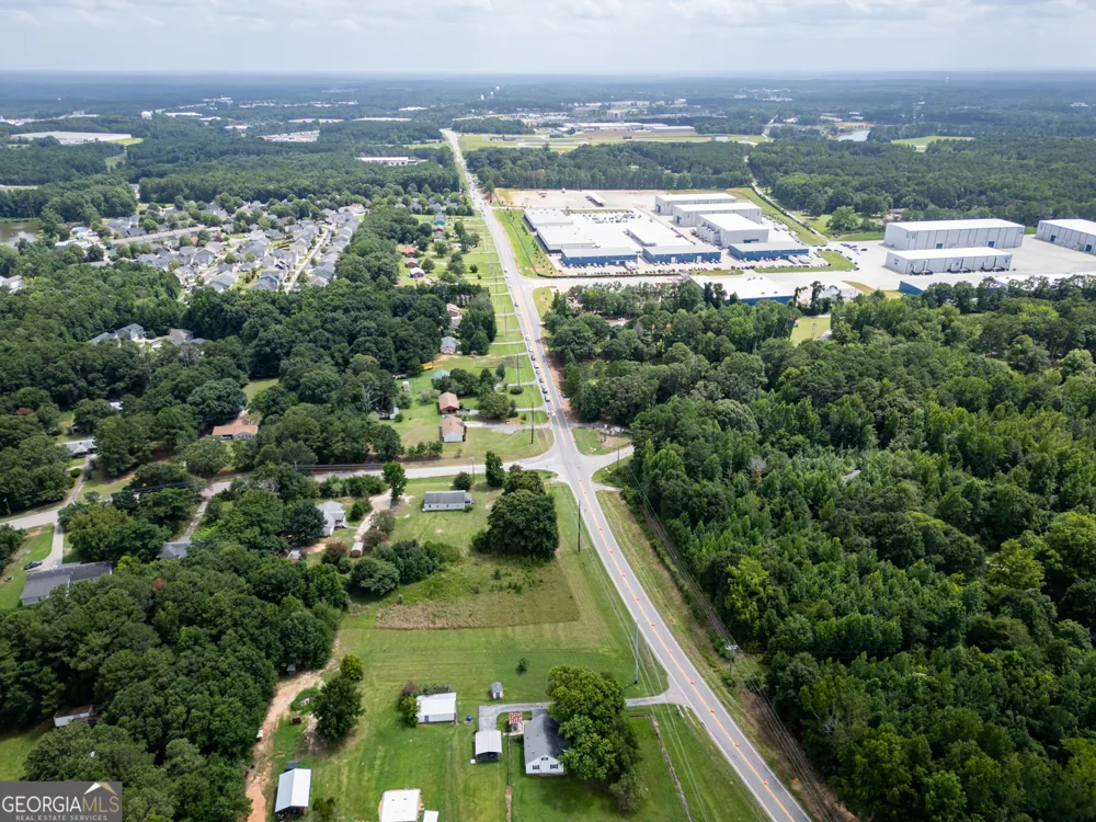 15 Flat Rock RD Oxford, GA 30054