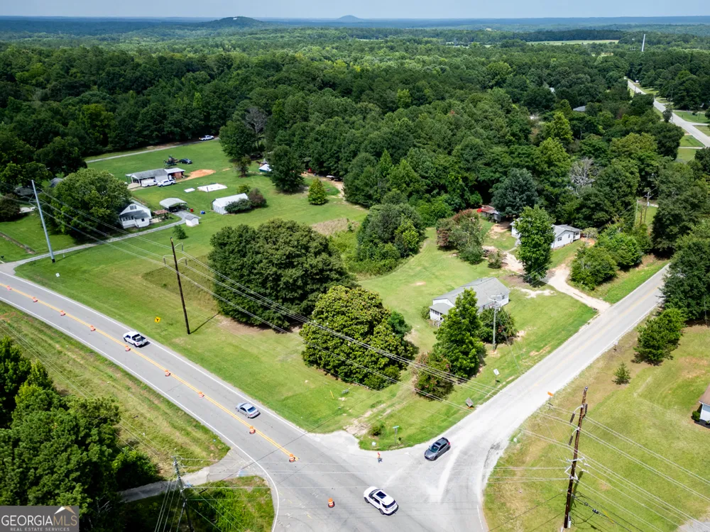 15 Flat Rock RD Oxford, GA 30054