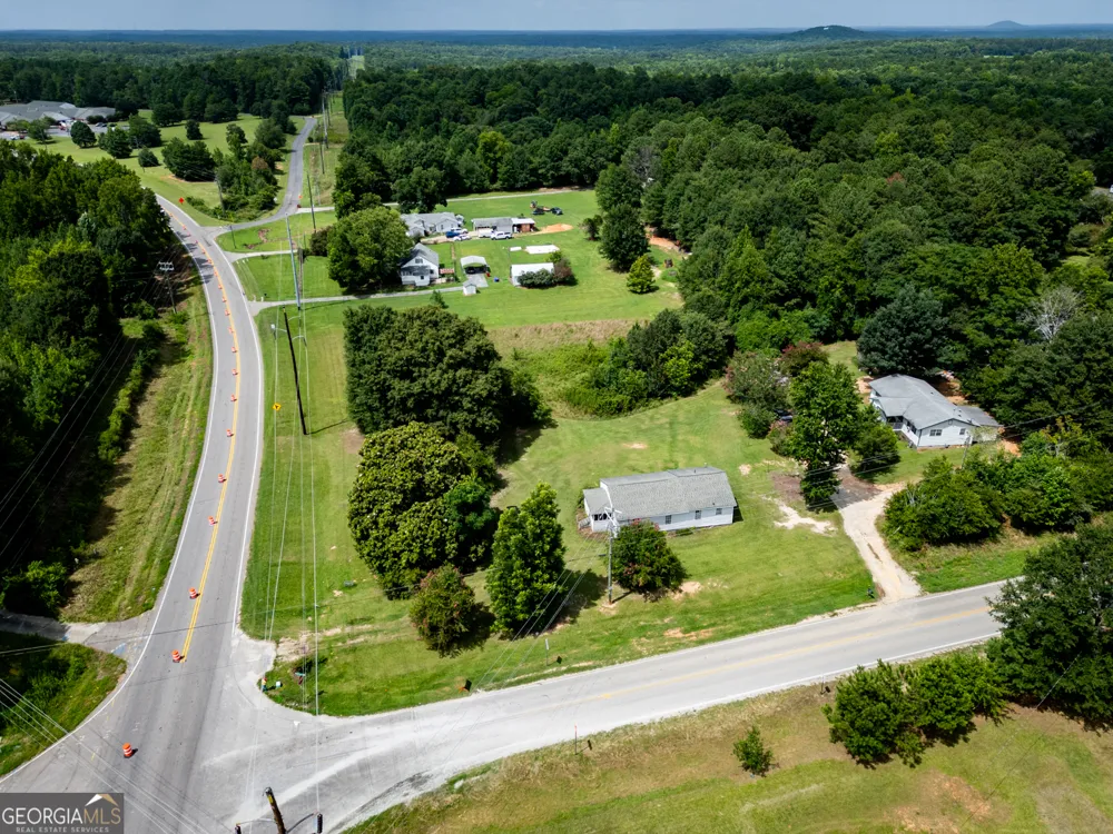 15 Flat Rock RD Oxford, GA 30054