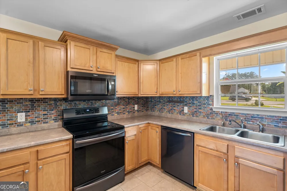 333 Labrador LN Guyton, GA 31312