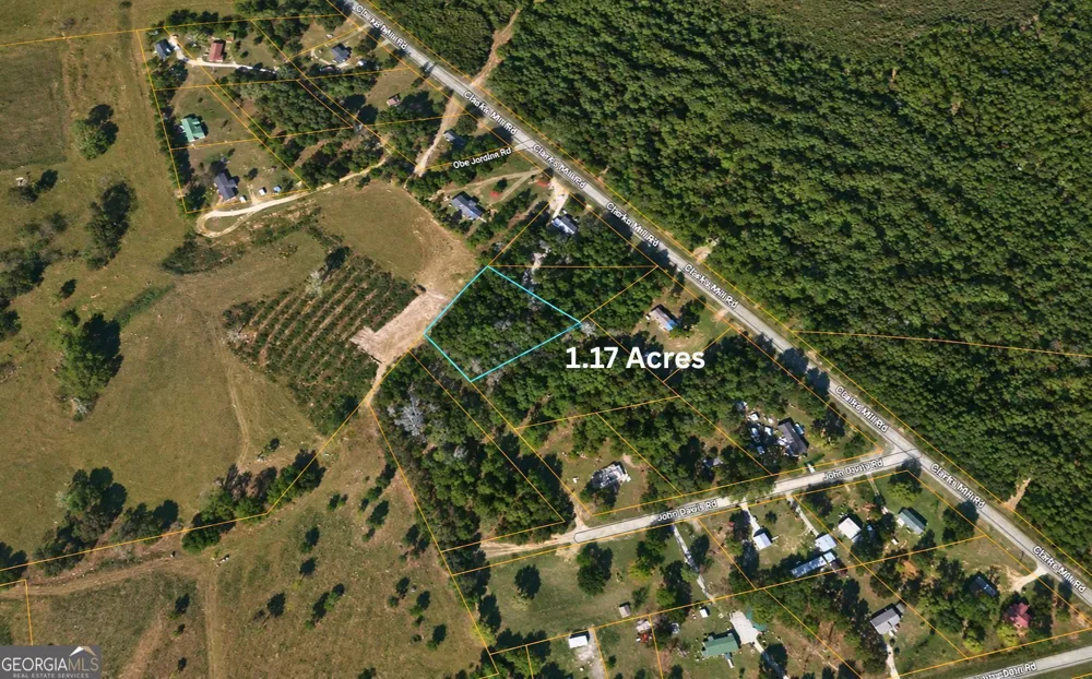 1002 Hodges RD Louisville, GA 30434