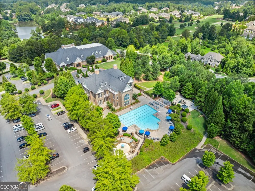 5060 Kings Close Milton, GA 30004