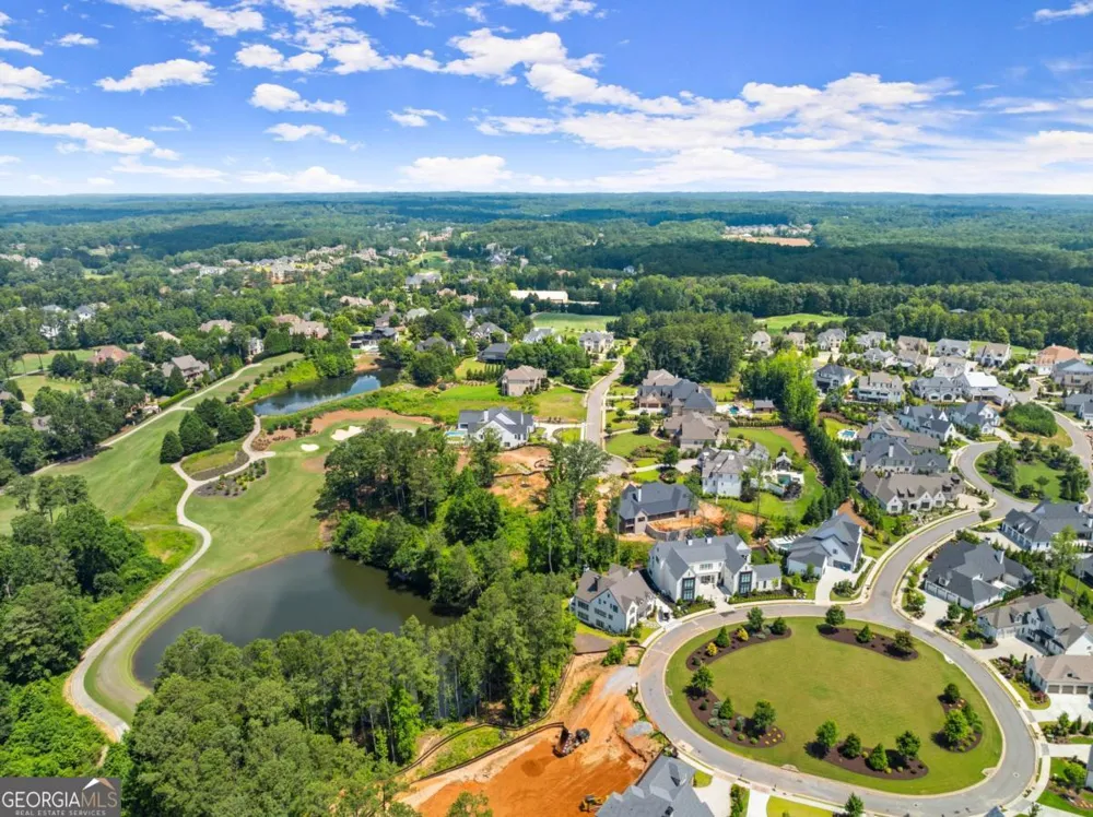5060 Kings Close Milton, GA 30004