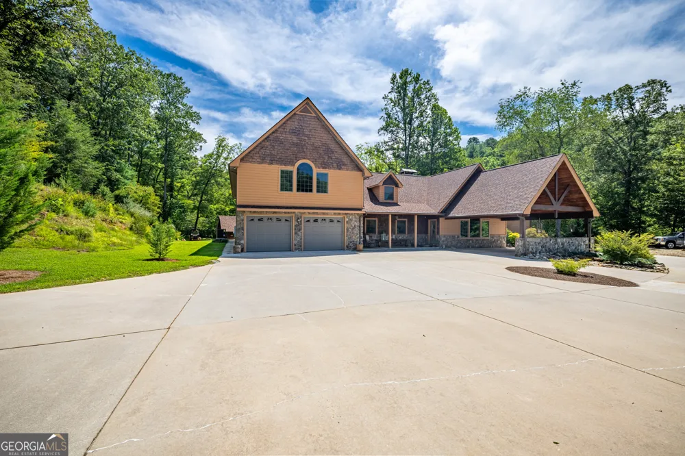 198 Stonecreek DR Franklin, NC 28734