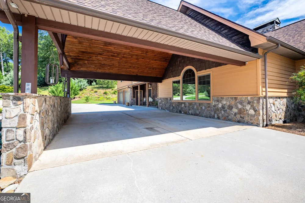 198 Stonecreek DR Franklin, NC 28734