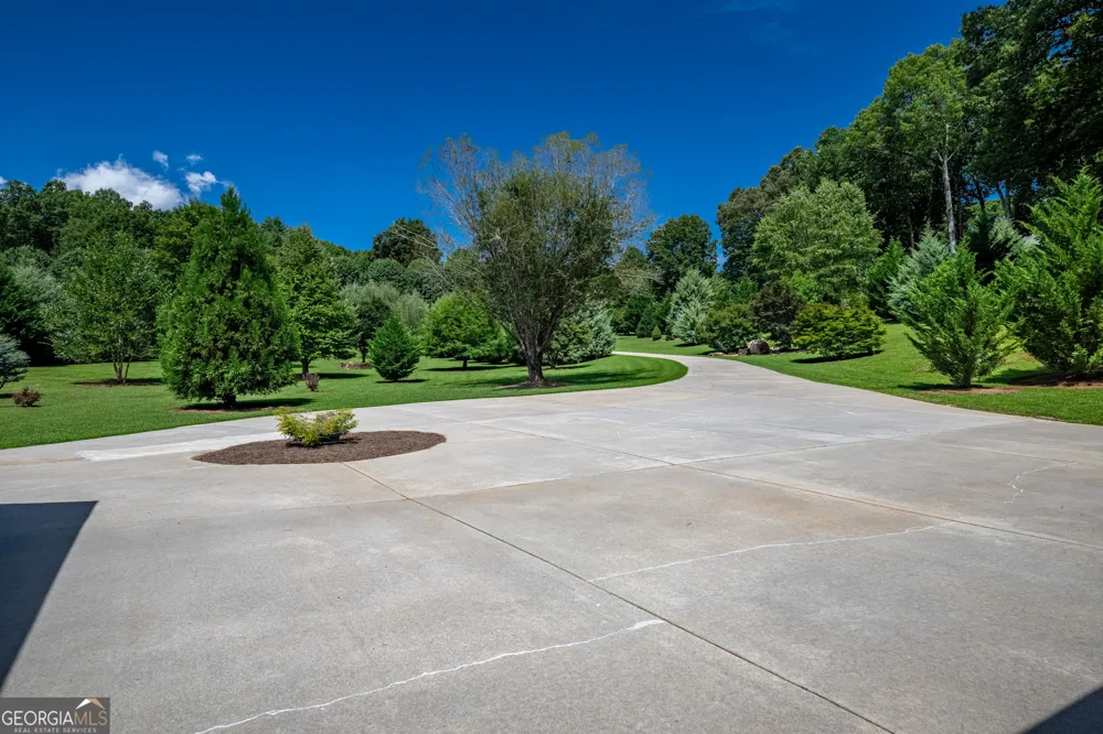198 Stonecreek DR Franklin, NC 28734