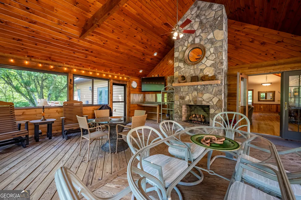 198 Stonecreek DR Franklin, NC 28734