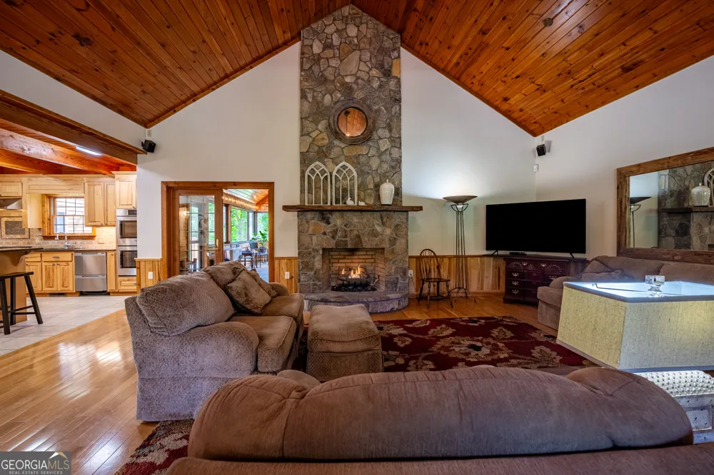 198 Stonecreek DR Franklin, NC 28734