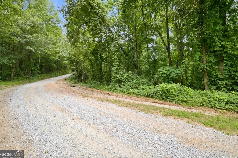 759 Fairview RD Pendergrass, GA 30567