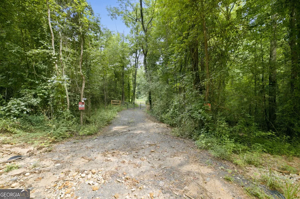 759 Fairview RD Pendergrass, GA 30567