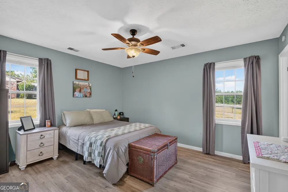 110 Queen DR Glennville, GA 30427