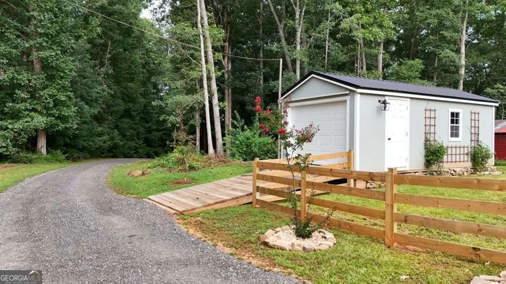 2014 Athens RD Royston, GA 30662