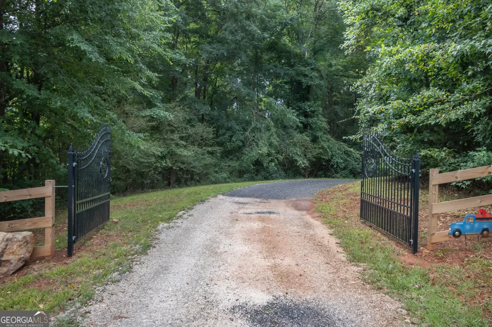 2014 Athens RD Royston, GA 30662
