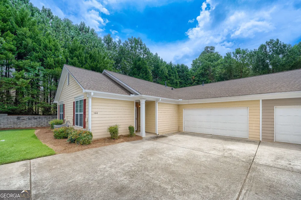 166 Camry LN Grayson, GA 30017