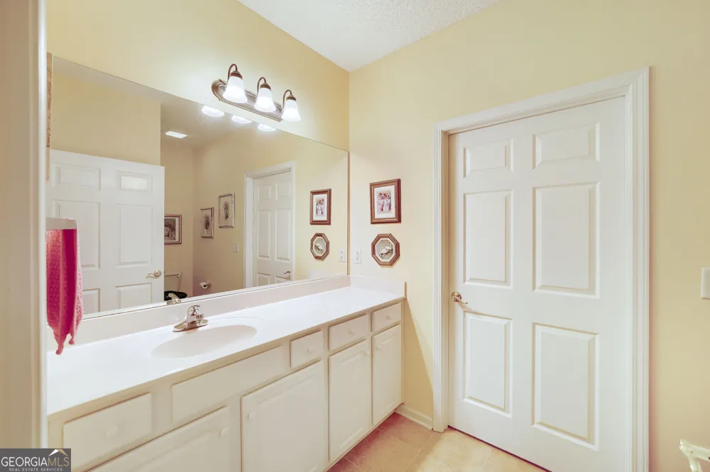166 Camry LN Grayson, GA 30017