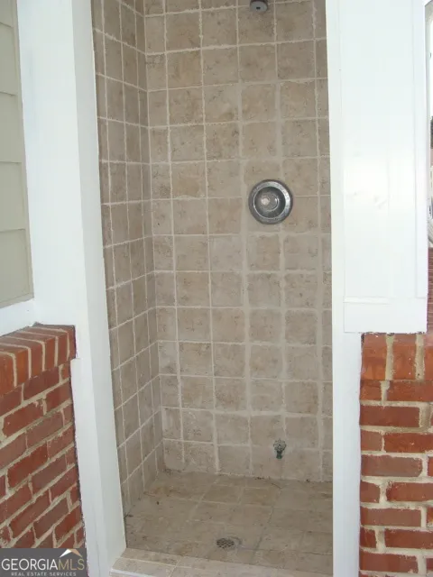 166 Camry LN Grayson, GA 30017