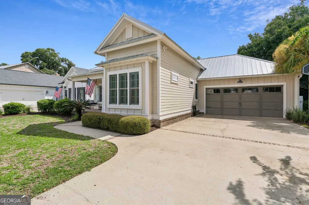 180 Township Bluff CIR St. Simons, GA 31522