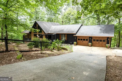 501 High Meadow Lakes RD