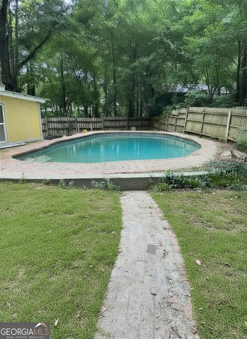 1802 Springdale RD Dublin, GA 31021