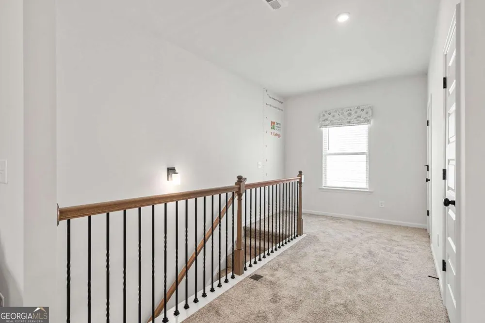 89 Willow CIR Rock Spring, GA 30739