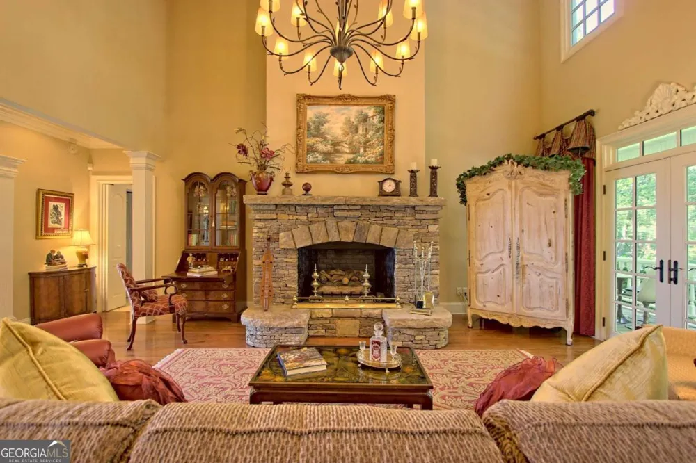 299 Old Homestead LN Hayesville, NC 28904