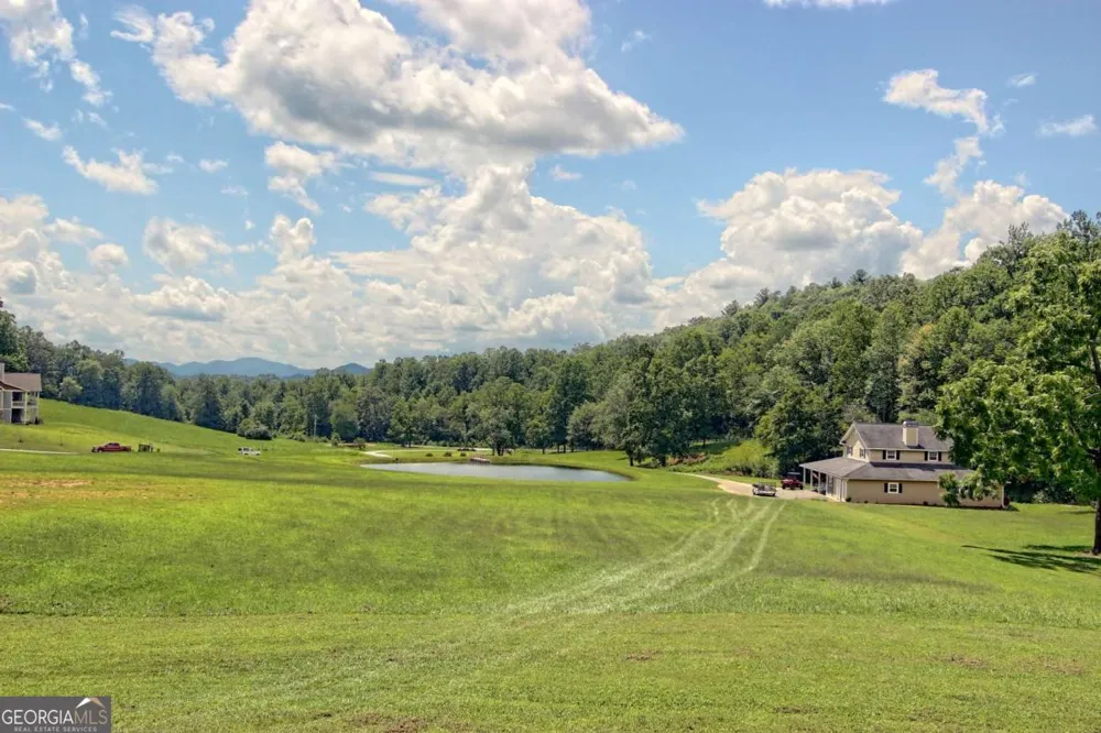 299 Old Homestead LN Hayesville, NC 28904