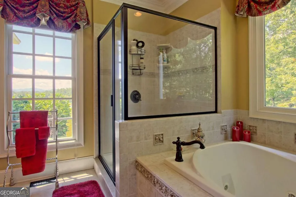 299 Old Homestead LN Hayesville, NC 28904