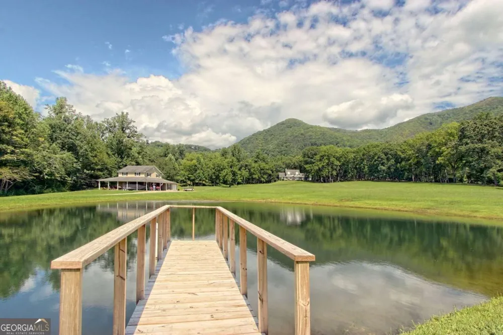 299 Old Homestead LN Hayesville, NC 28904