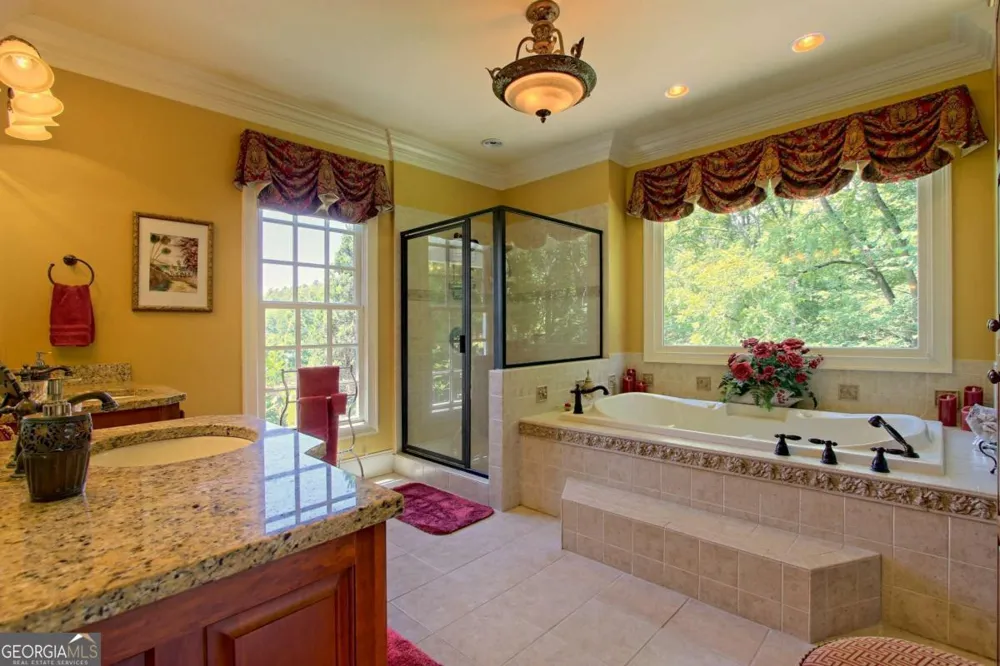 299 Old Homestead LN Hayesville, NC 28904