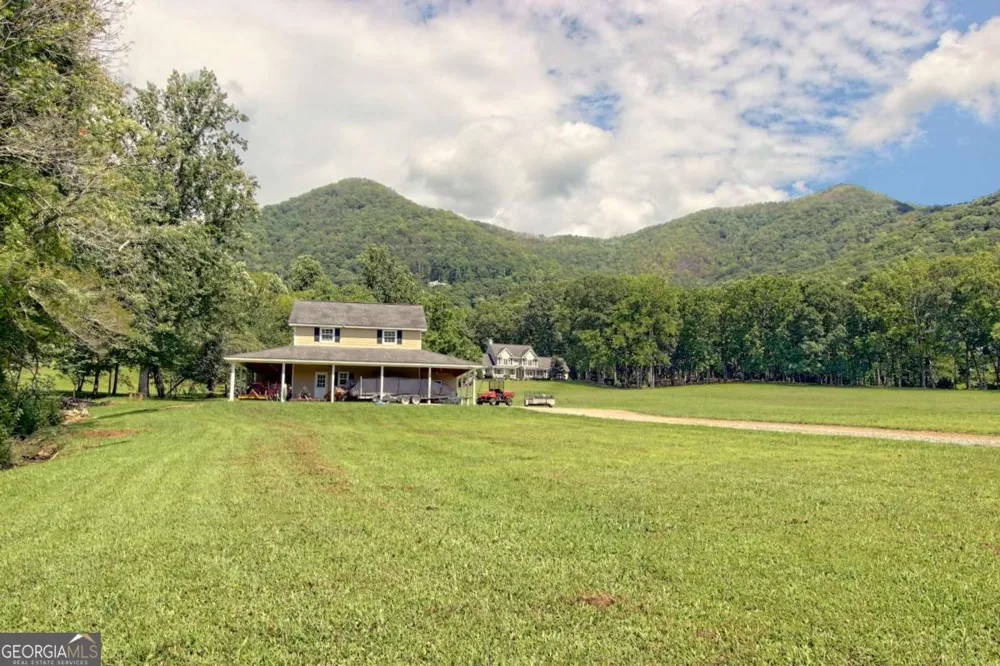 299 Old Homestead LN Hayesville, NC 28904