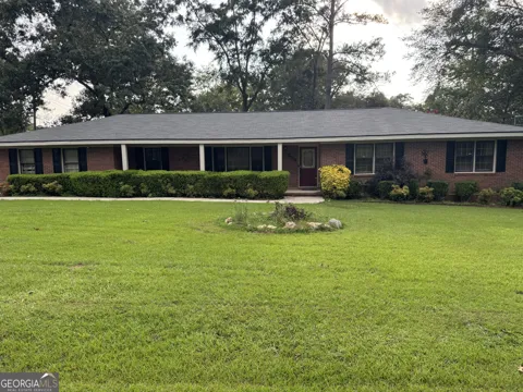 306 Hillcrest AVE